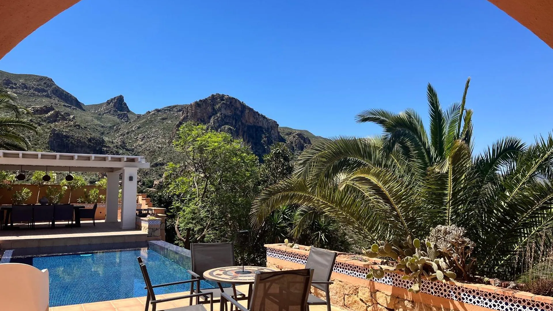 Al Qasr Villa Mountain Retreat In The Heart Of Cortijo Cabrera Turre