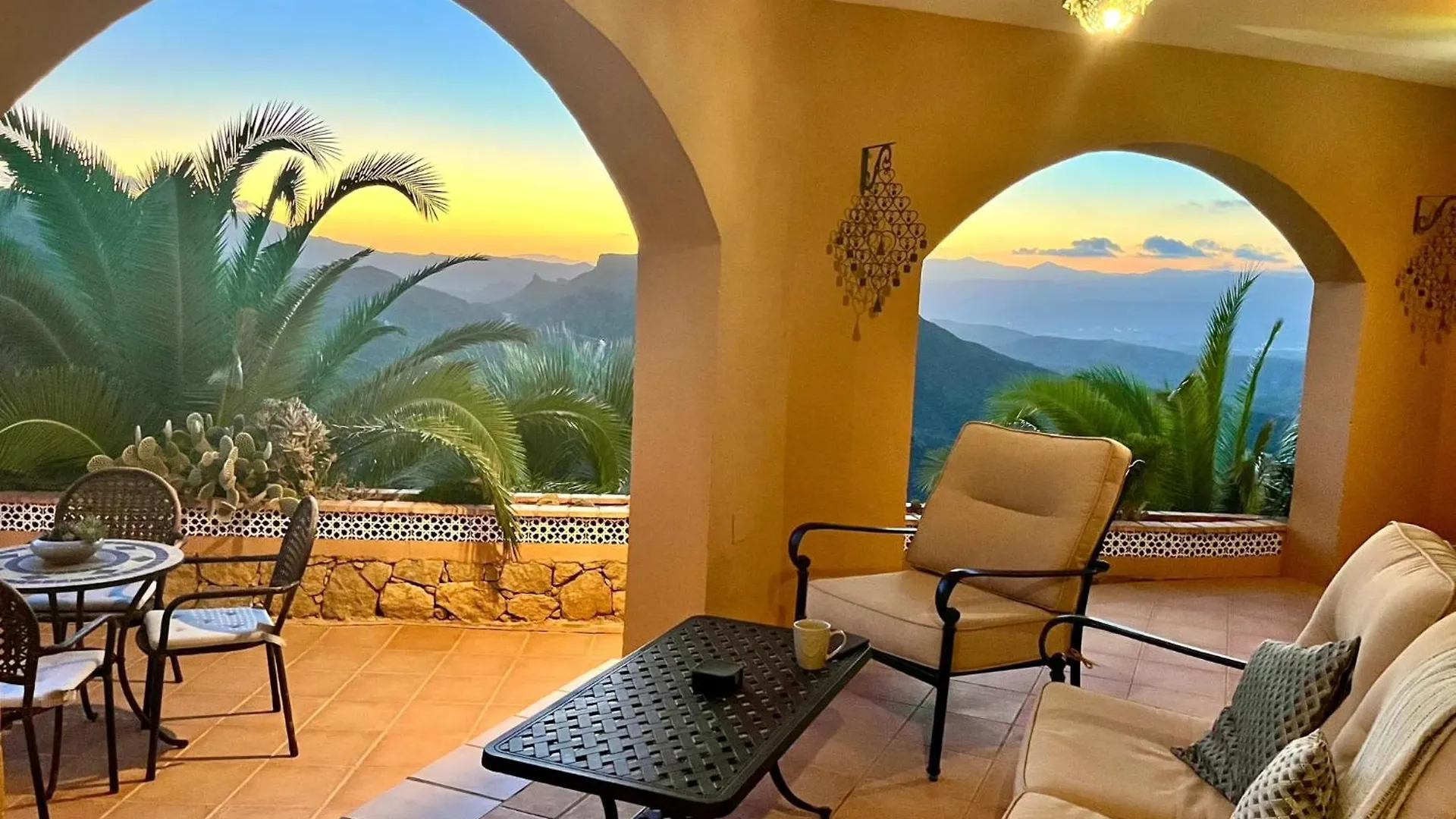 Al Qasr Villa Mountain Retreat In The Heart Of Cortijo Cabrera Turre