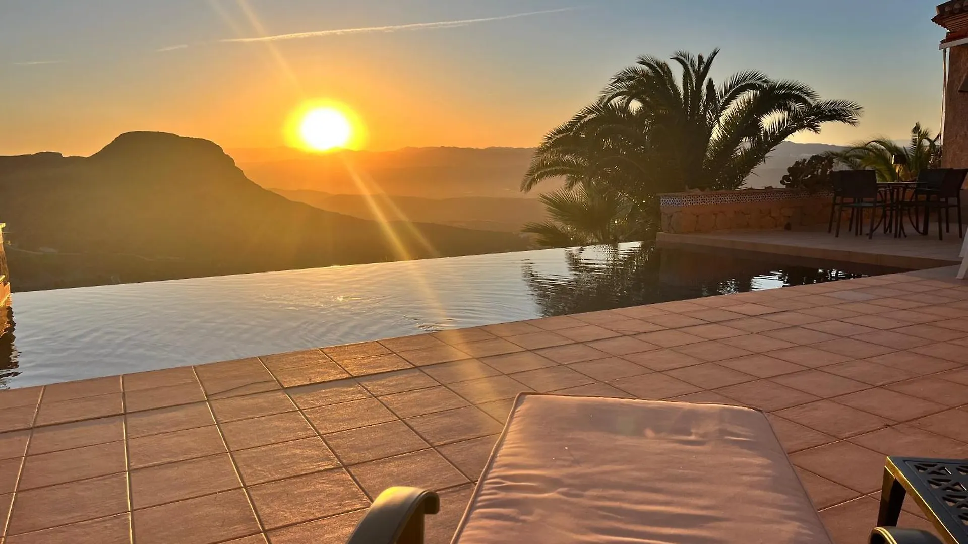 Al Qasr Villa Mountain Retreat In The Heart Of Cortijo Cabrera Turre