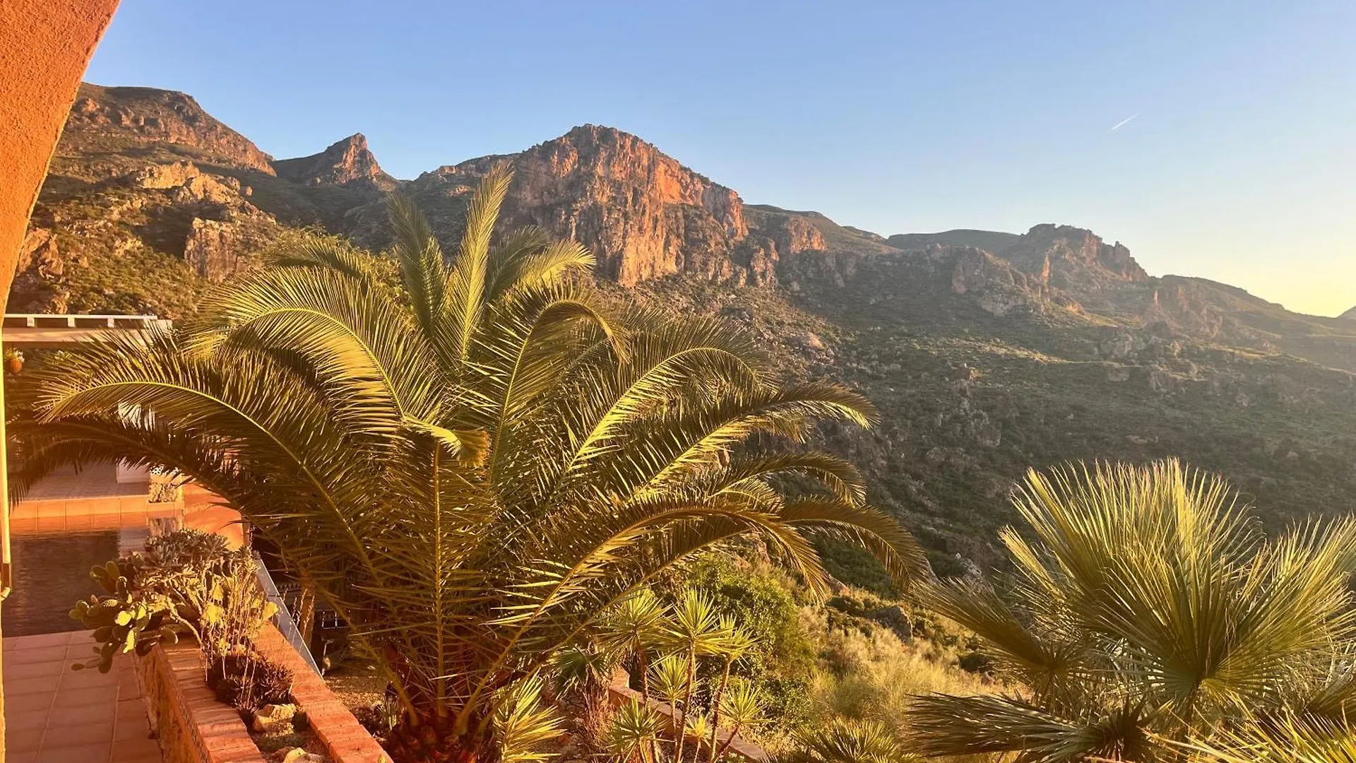 Al Qasr Villa Mountain Retreat In The Heart Of Cortijo Cabrera Turre 0*,