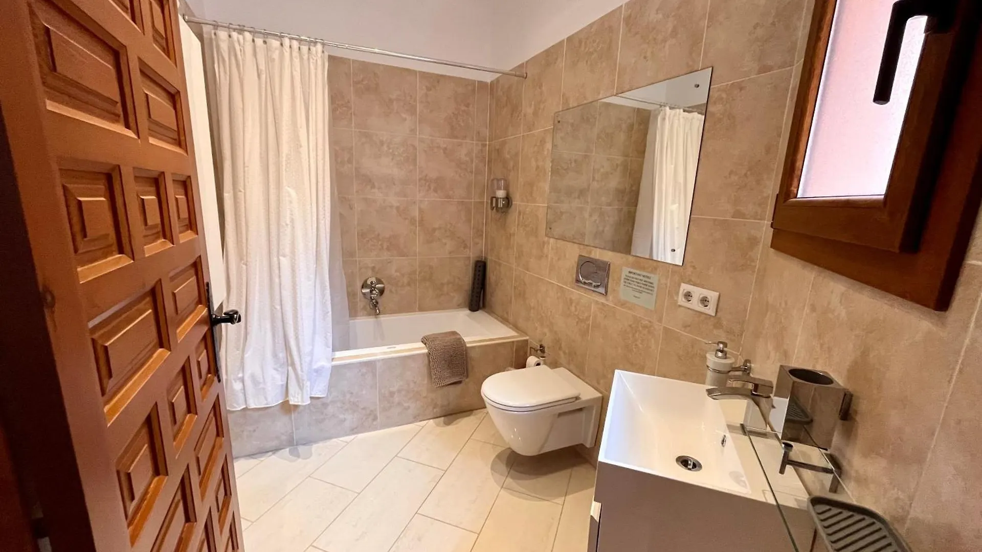Al Qasr Villa Mountain Retreat In The Heart Of Cortijo Cabrera Turre