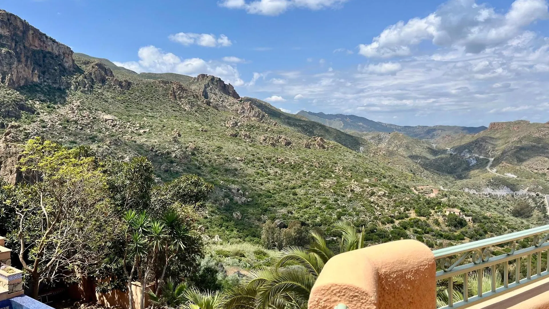 Al Qasr Villa Mountain Retreat In The Heart Of Cortijo Cabrera Turre